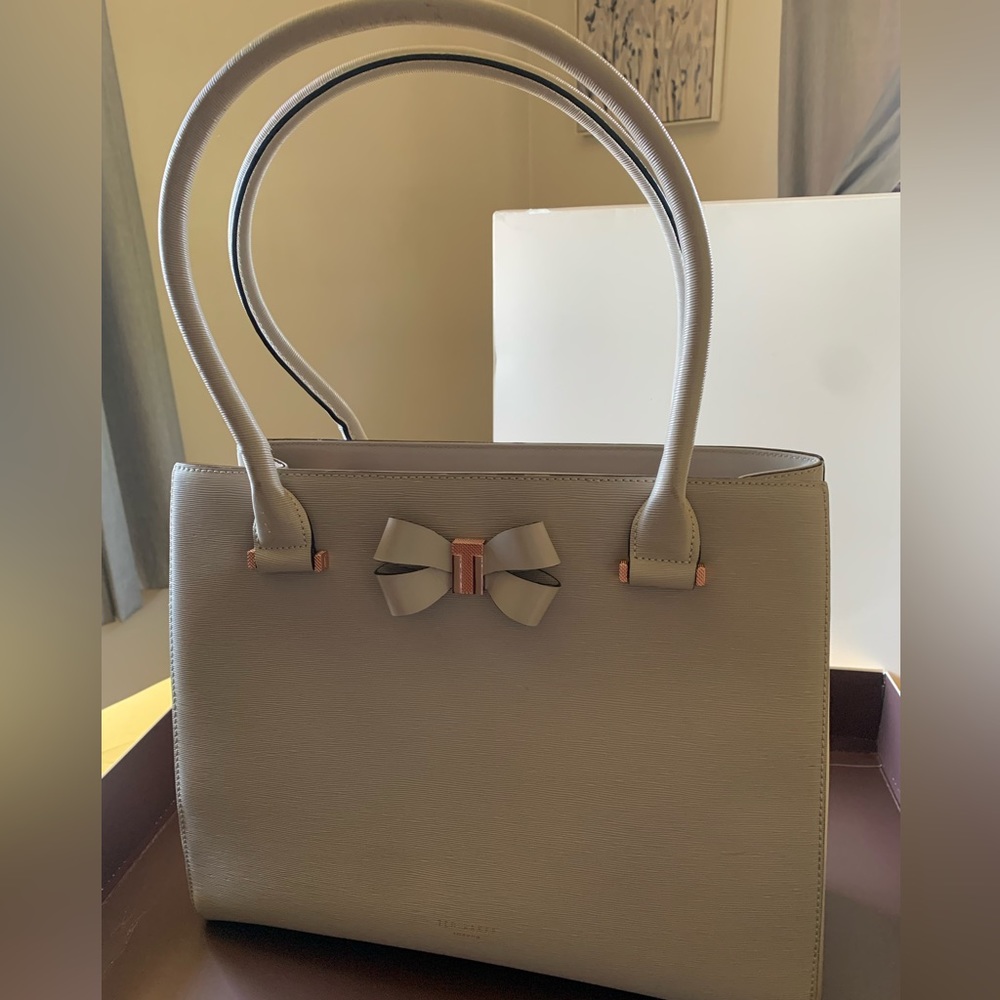 Ted Baker Handbag in Great Condition.